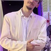 Professeur particulier avec un bon niveau dans les matières littéraires donne des cours de soutien en particulier sur l’Histoire